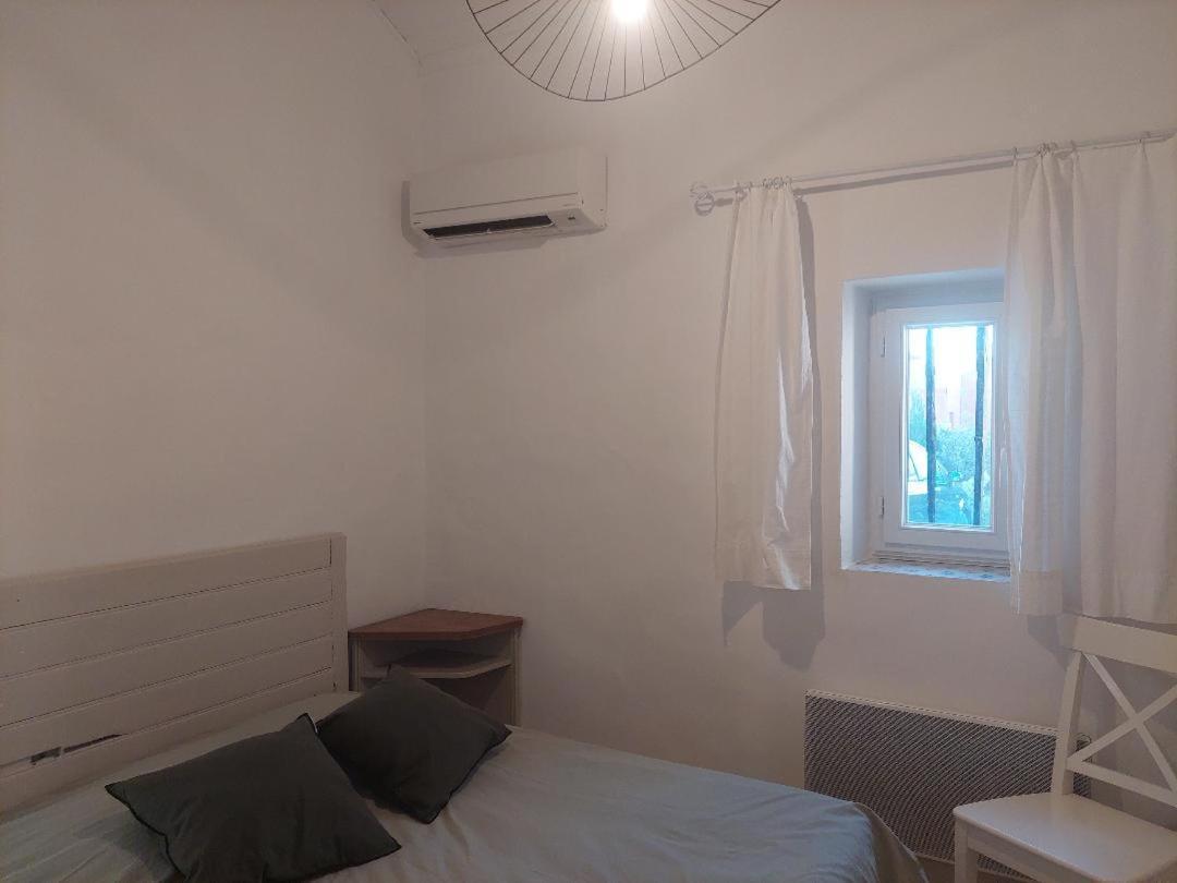Le Petit Mas Des Alpilles En Provence Villa Saint-Etienne-du-Gres ภายนอก รูปภาพ